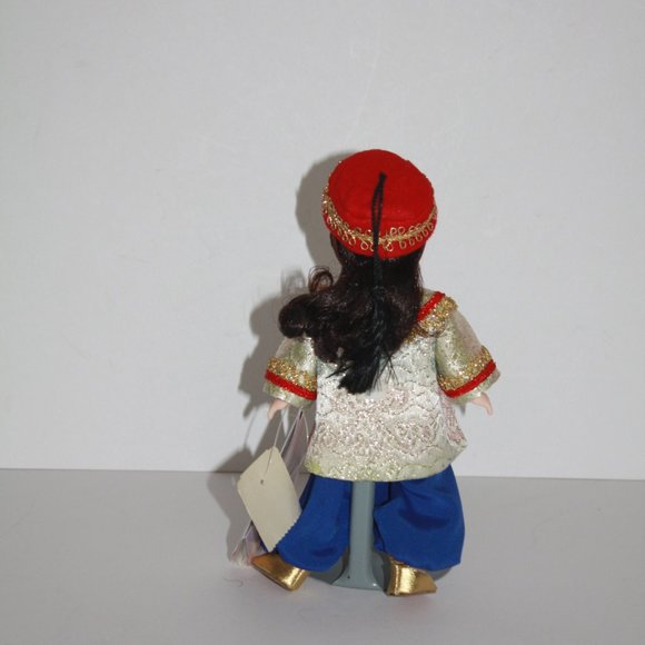 Madame Alexander Vintage 'Turkey' Doll in Original Box #587 - Picture 5 of 9